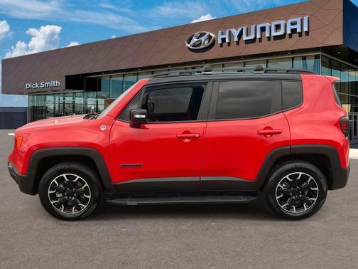 2023 Jeep Renegade Trailhawk