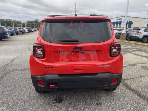 2023 Jeep Renegade Trailhawk