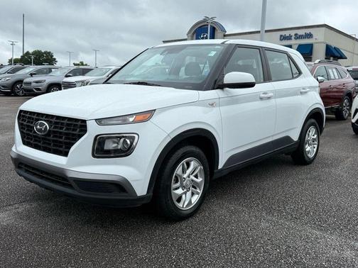 2021 Hyundai VENUE SE