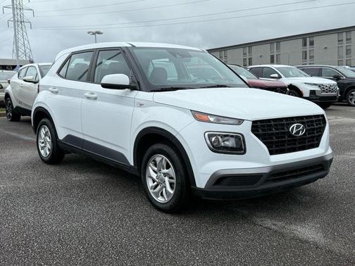 2021 Hyundai VENUE SE