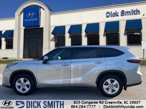 2024 Toyota Highlander LE