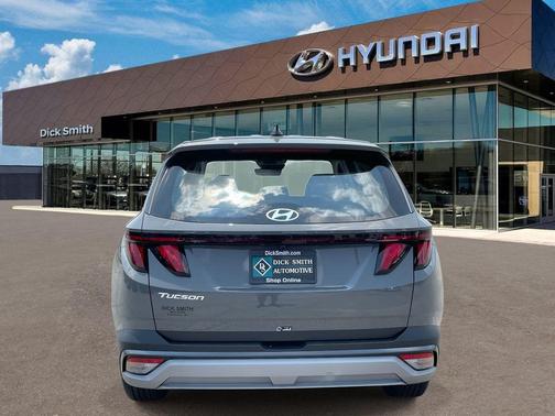 2025 Hyundai TUCSON SE