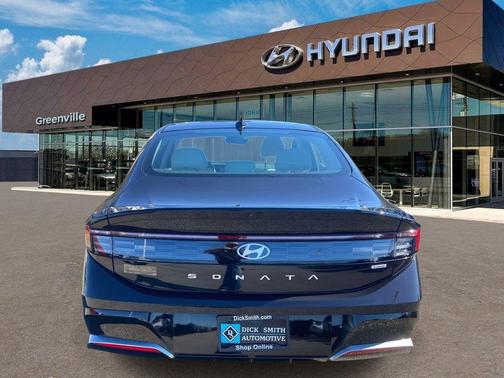 2024 Hyundai SONATA Hybrid SEL