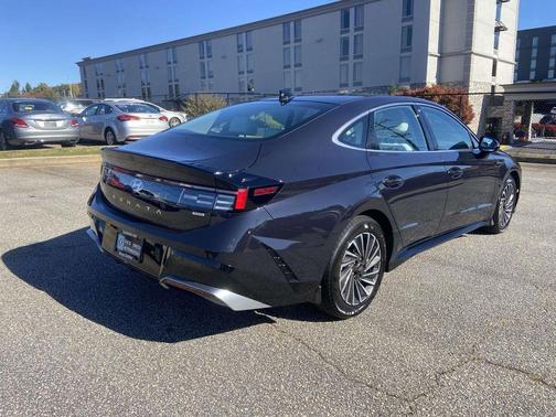 2024 Hyundai SONATA Hybrid SEL