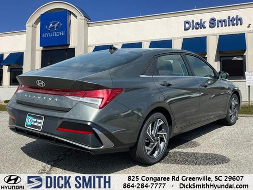 2025 Hyundai ELANTRA SEL Convenience
