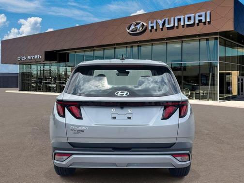 2025 Hyundai TUCSON SE