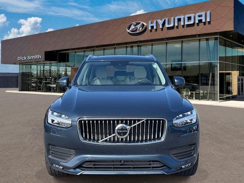 2021 Volvo XC90 T6 Momentum 7 Passenger