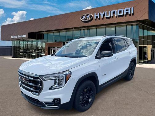 2024 GMC Terrain AT4