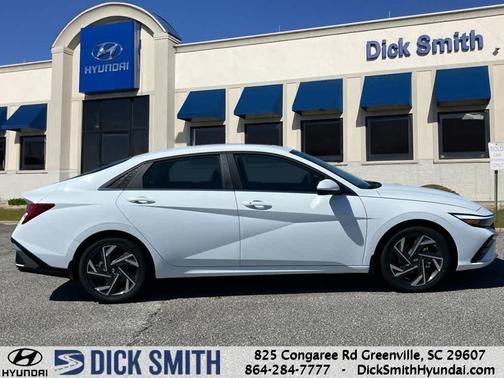 2025 Hyundai ELANTRA SEL Convenience