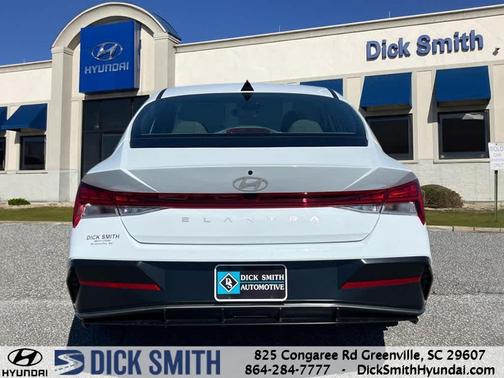2025 Hyundai ELANTRA SEL Convenience