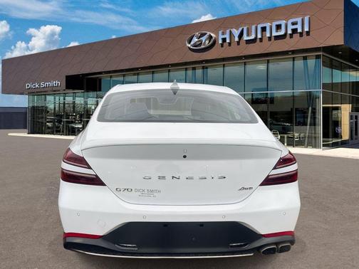 2023 Genesis G70 2.0T