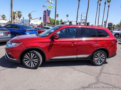 2020 Mitsubishi Outlander SE