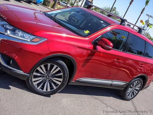 2020 Mitsubishi Outlander SE