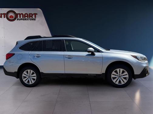 Ice Silver Metallic 2018 Subaru Outback 2.5i Premium