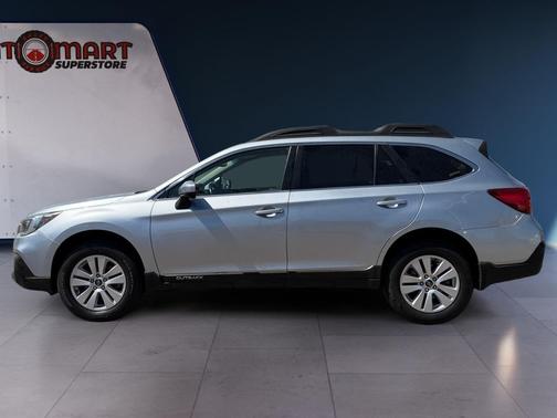 Ice Silver Metallic 2018 Subaru Outback 2.5i Premium