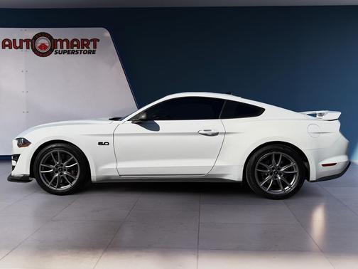 Oxford White 2020 Ford Mustang GT