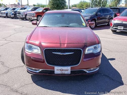 2018 Chrysler 300 Touring