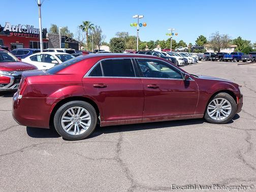 2018 Chrysler 300 Touring