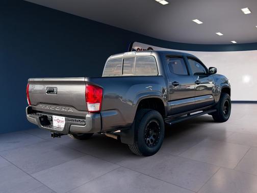 2016 Toyota Tacoma SR
