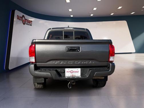 2016 Toyota Tacoma SR