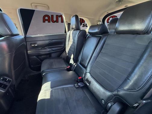 2019 Mitsubishi Outlander SE