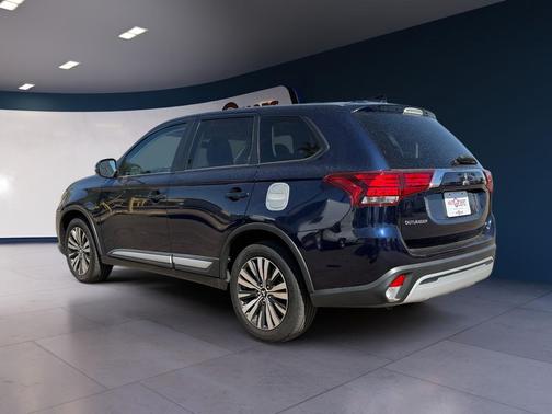 2019 Mitsubishi Outlander SE