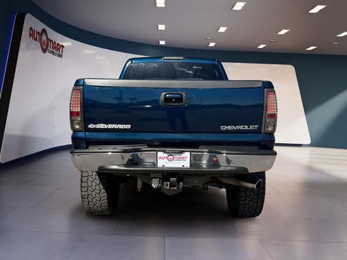 2005 Chevrolet Silverado 2500 LS H/D Crew Cab