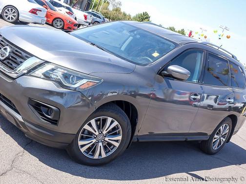 2017 Nissan Pathfinder S