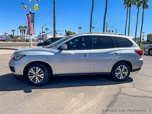 2019 Nissan Pathfinder SL