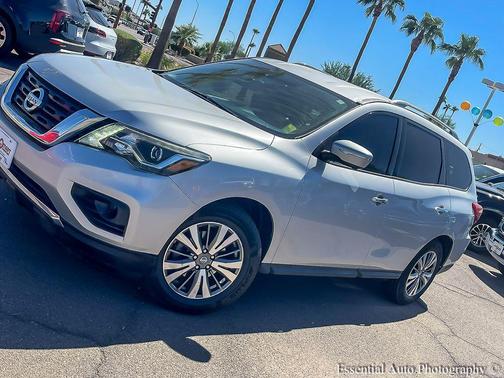 2019 Nissan Pathfinder SL