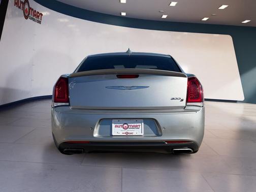 2015 Chrysler 300 S