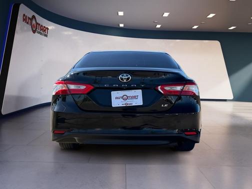 Midnight Black Metallic 2018 Toyota Camry LE