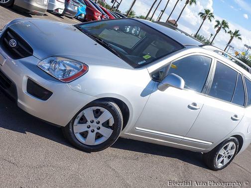2009 Kia Rondo LX