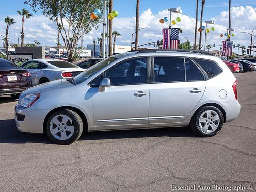 2009 Kia Rondo LX