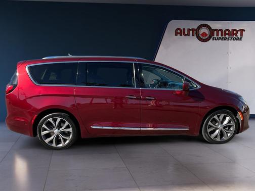 2019 Chrysler Pacifica Touring L