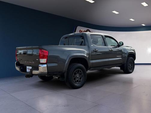 2017 Toyota Tacoma SR5