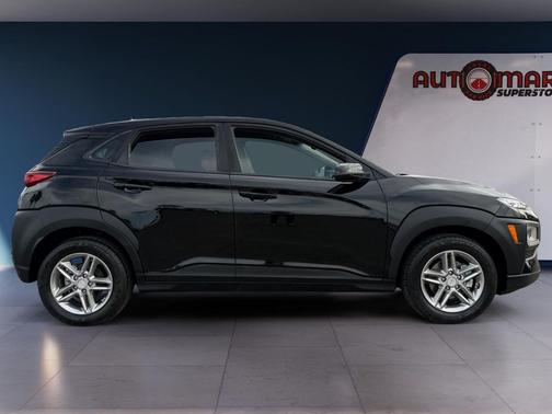 Ultra Black 2018 Hyundai KONA SE