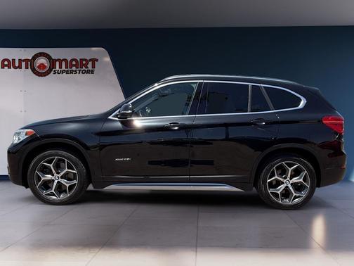 Black Sapphire Metallic 2017 BMW X1 xDrive 28i