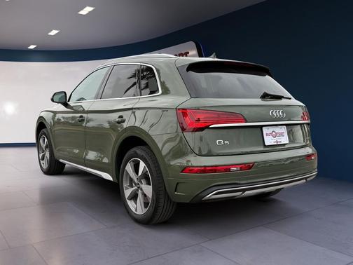 2023 Audi Q5 40 Premium