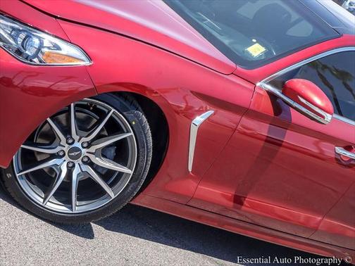 2020 Genesis G70 2.0T RWD