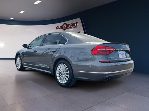 2016 Volkswagen Passat 1.8T SE
