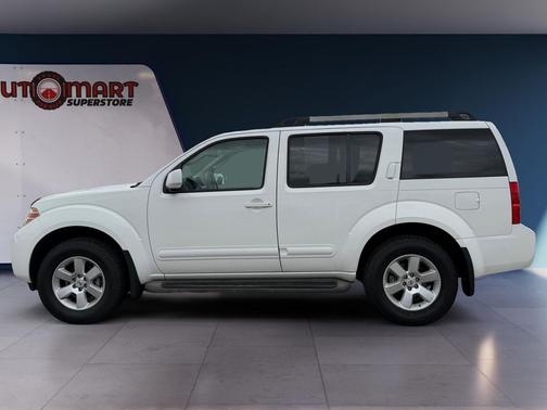 Avalanche 2011 Nissan Pathfinder SV