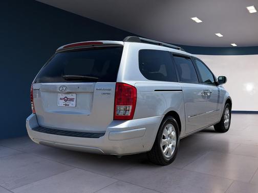 Stardust Silver 2007 Hyundai Entourage Limited