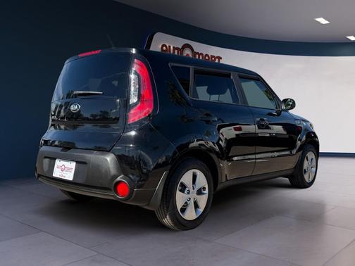 2016 Kia Soul Base