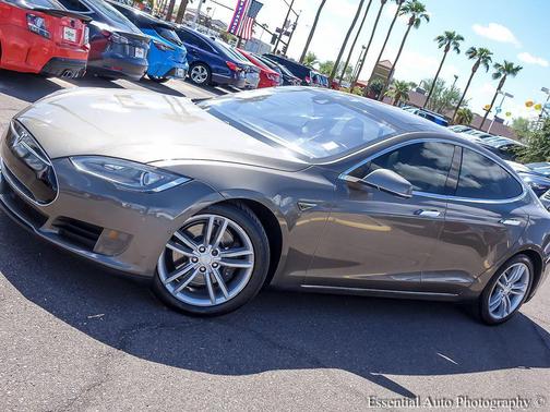 2015 Tesla Model S 85D