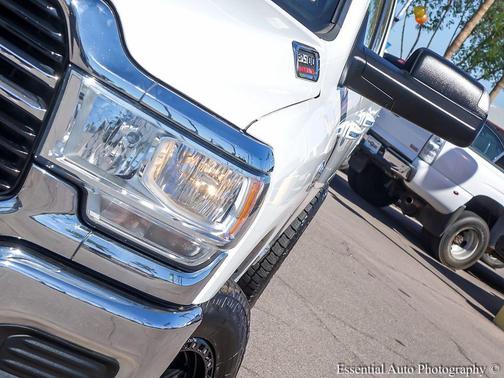 2019 RAM 3500 Big Horn Crew Cab 4x2 8' Box