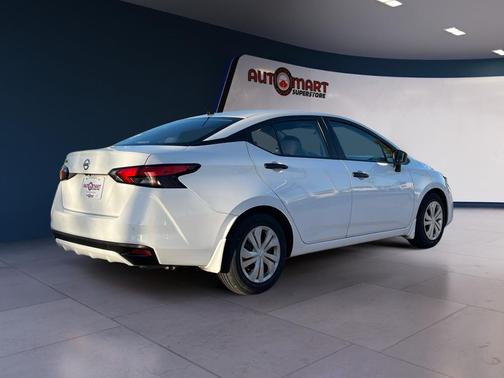2020 Nissan Versa 1.6 S