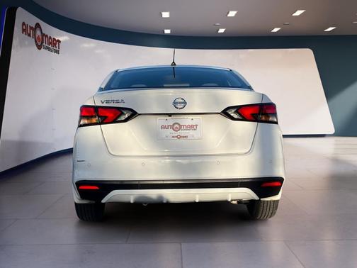 2020 Nissan Versa 1.6 S