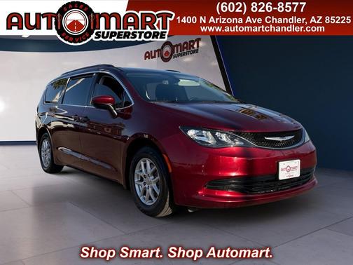 Velvet Red Pearlcoat 2020 Chrysler Voyager LXI