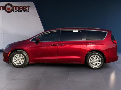 2020 Chrysler Voyager LXI